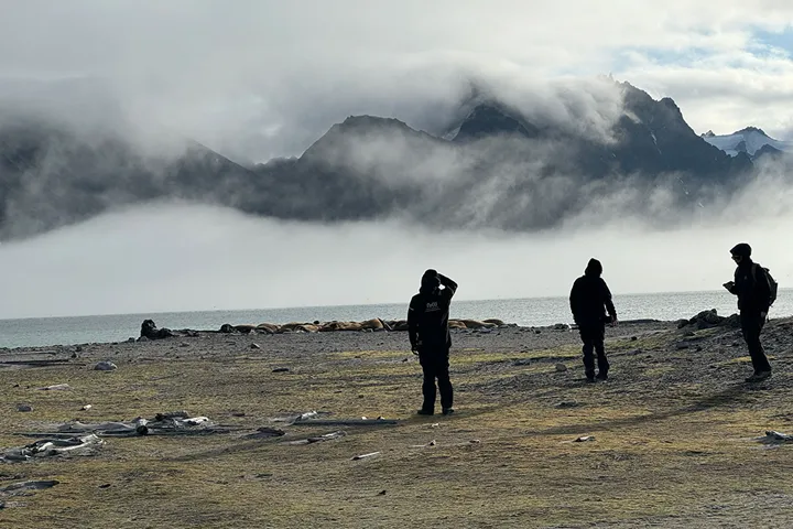 Jakten pa° Andre´e-expeditionens kvarlevor + Fotograf Malin Svensson